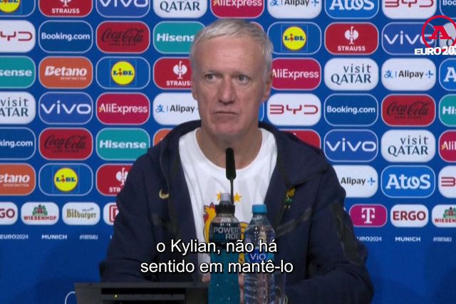 Deschamps revela problemas físicos de Mbappé