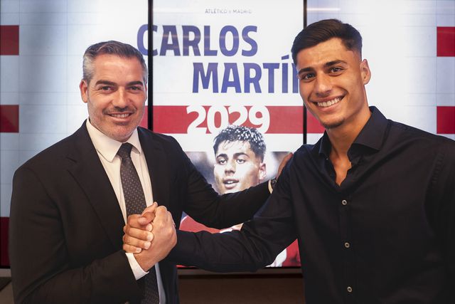 Oficial: Atlético de Madrid renova com Carlos Martín