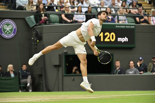 Wimbledon: Alcaraz resiste a Tommy Paul e marca encontro com Medvedev