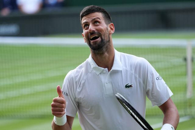 Novak Djokovic nas meias-finais em Wimbledon pela 14.ª vez