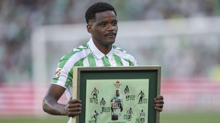 William Carvalho excluído do estágio em Portugal e de saída do Betis