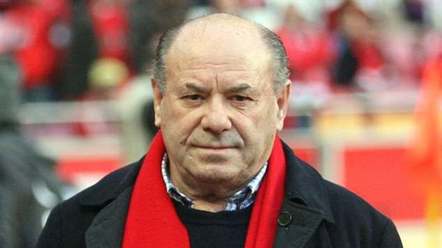 Benfica: «Nenhum candidato pode cair na tentação de ser adversário»