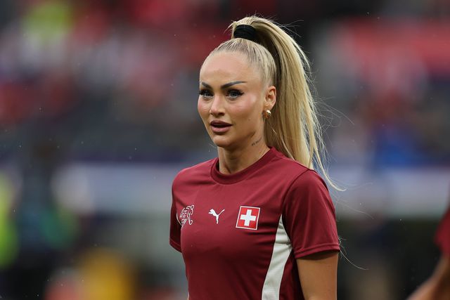 Alisha Lehmann é estrela da Suíça, mesmo sem jogar