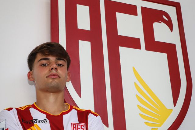 Aves SAD aposta em jovem da formação