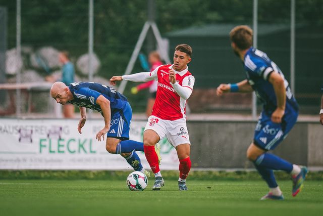 Jovem médio-ofensivo/extremo tenta demonstrar a sua qualidade ao novo treinador dos arsenalistas (Foto: SC Braga)