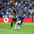 Médio internacional sérvio vai entrar no último ano de contrato com os dragões e SAD portista está recetiva a vender o seu passe