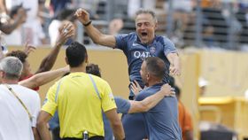 Luis Enrique: «Queremos fazer história e... tirar umas férias»