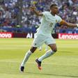 VÍDEO: que golaço! Mbappé redime-se e volta a ameaçar Messi