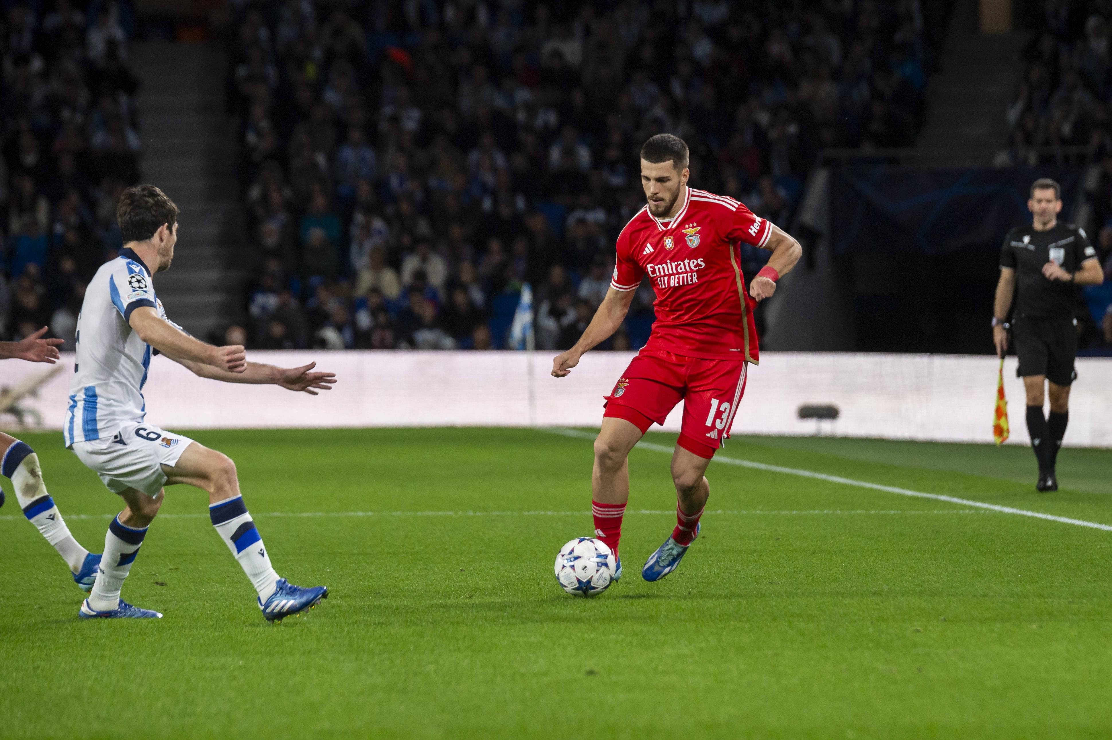 David Jurásek custou 14 milhões de euros ao Benfica no verão de 2023 e não deixou boas memórias. Fez apenas 12 jogos