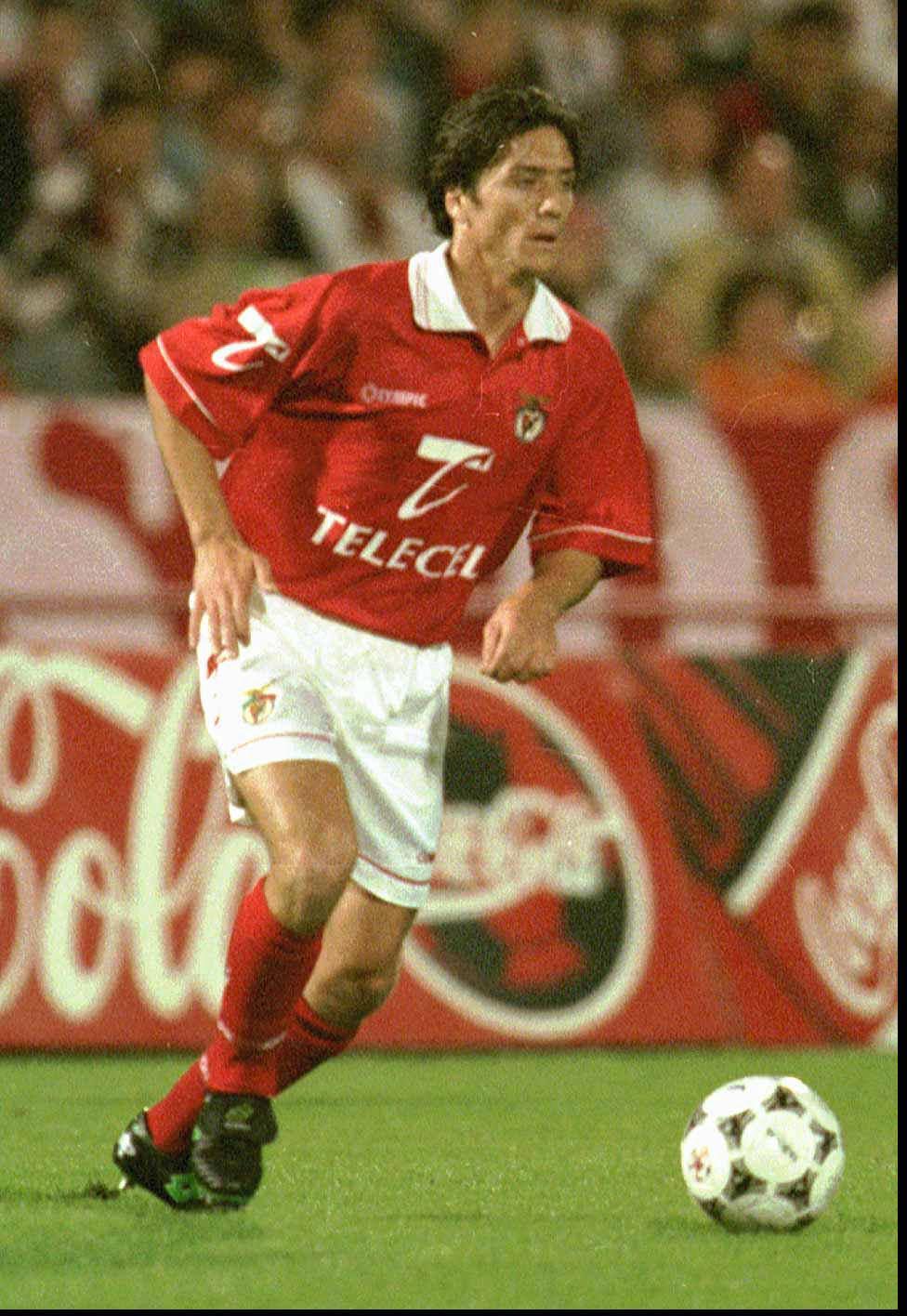 Tiago envergou a 13 do Benfica em 1996/97. Fez 30 jogos pelas águias - Foto: A BOLA