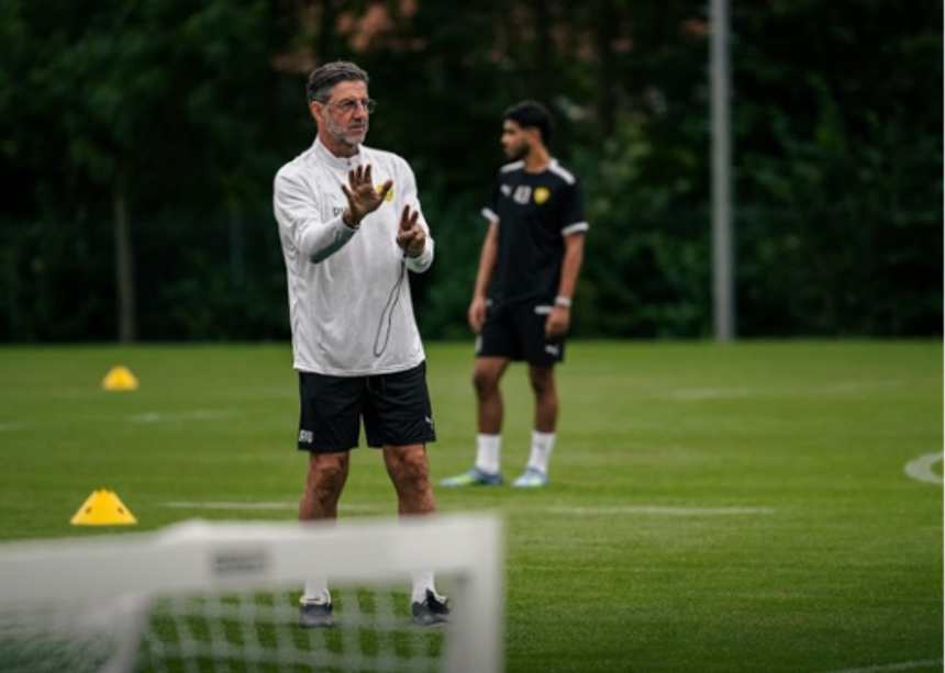 Rui Vitória, treinador português do Al Wasl - Foto: D. R.