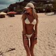 Mulher de Kaminski mostra prenda do Benfica para o filho (fotos)