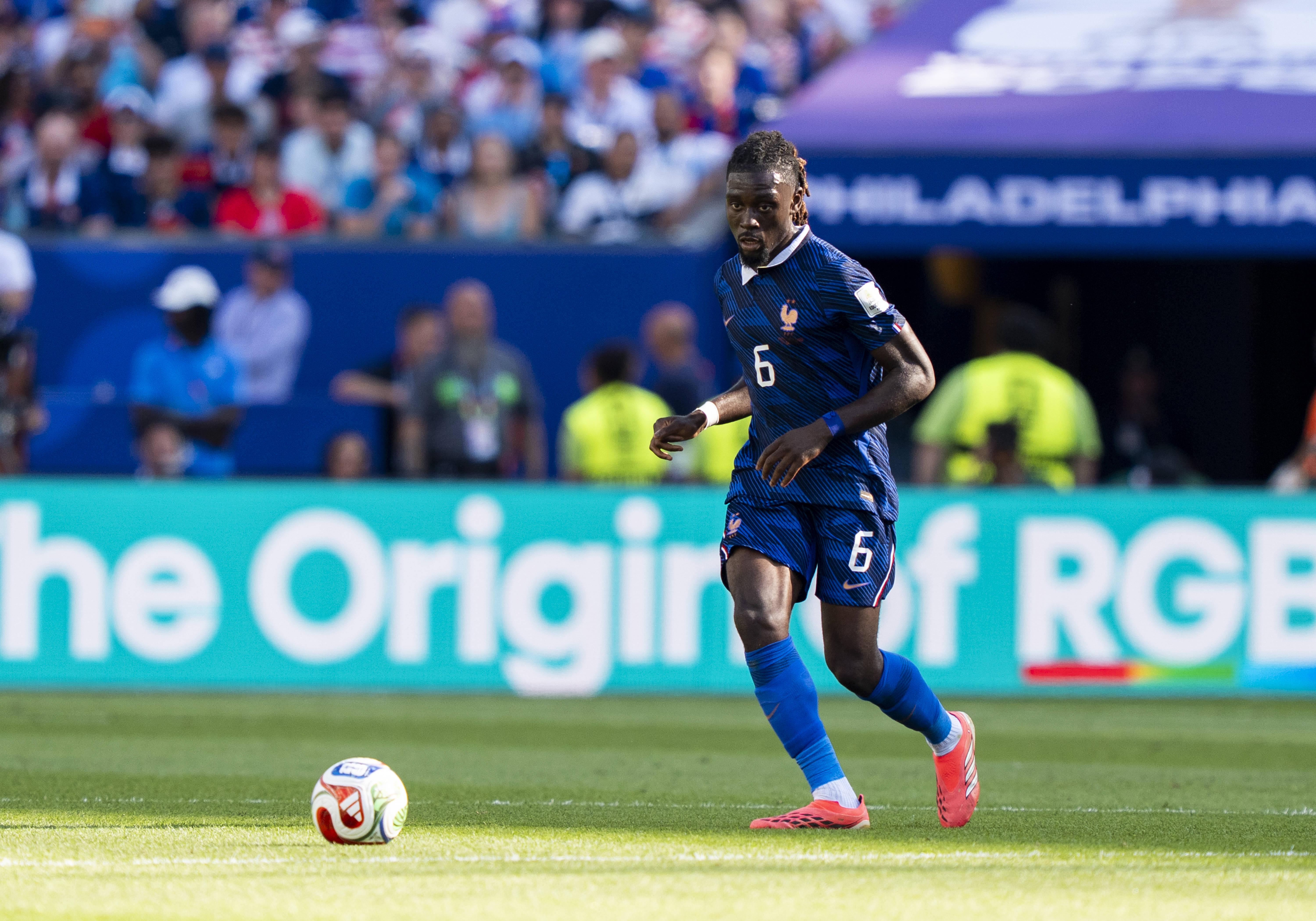 Manu Koné, médio de França - Foto: IMAGO