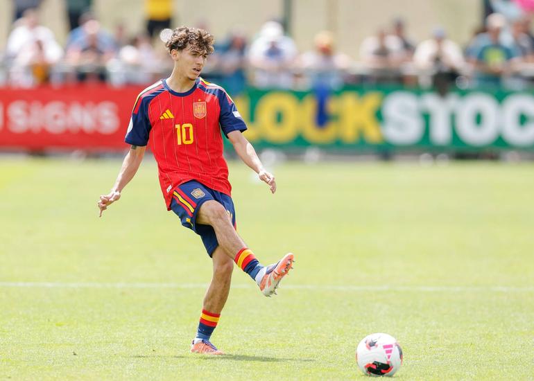 Thiago Pitarch, médio de 18 anos, Real Madrid (duas assistências) - Foto: IMAGO