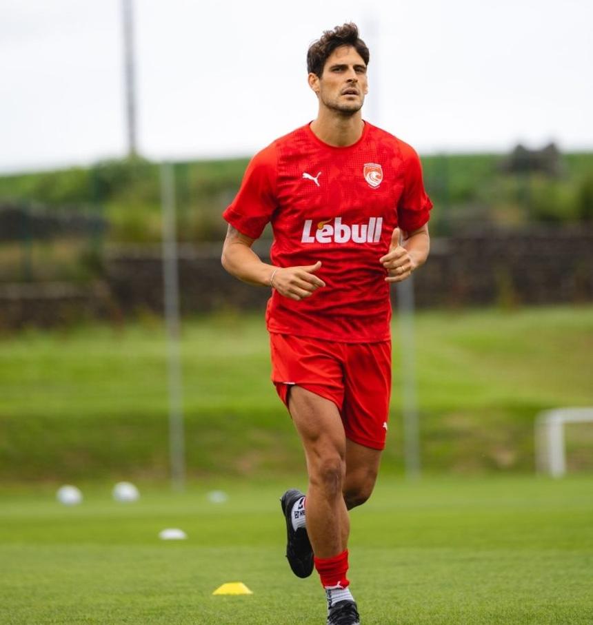 Gonçalo Paciência acredita numa boa época. -Foto: SANTA CLARA