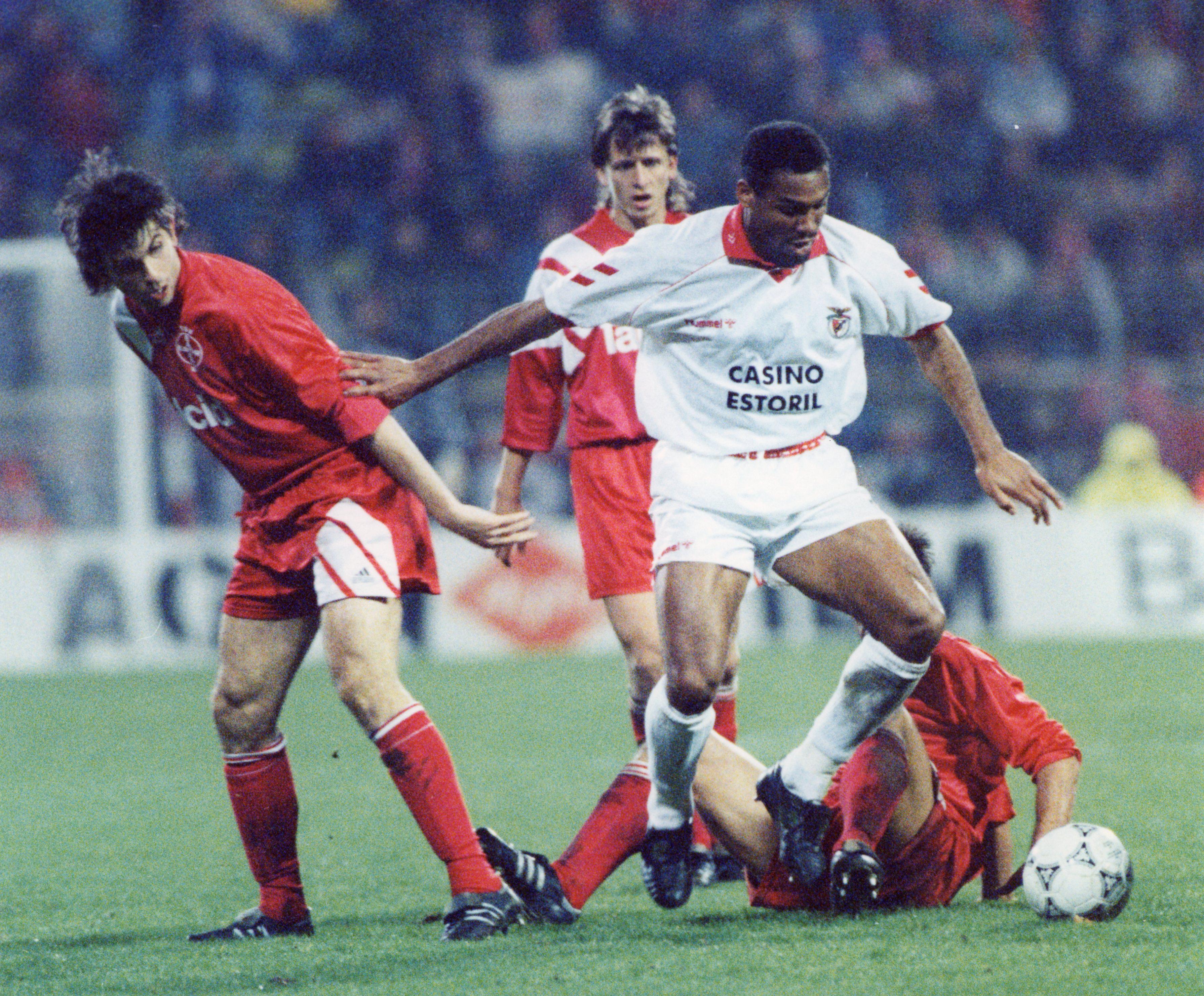 Hélder Cristóvão usou a 13 em 1994/95. Esteve várias épocas no Benfica e ganhou um campeonato e três Taças de Portugal - Foto: A BOLA