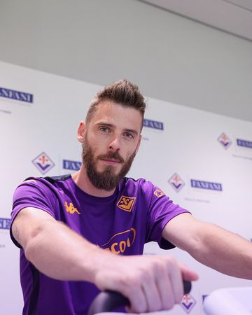 Oficial: De Gea volta aos relvados e assina pela Fiorentina