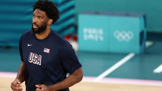 Embiid: «Sei como sou e se me vaiarem vou gritar 'chupem'!»