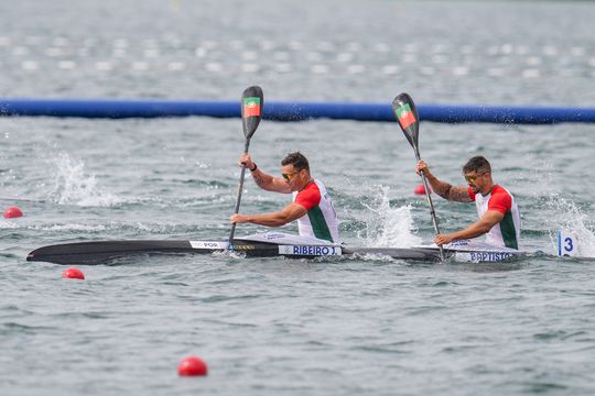 Paris 2024: João Ribeiro e Messias Baptista em 6.º no K2 500m