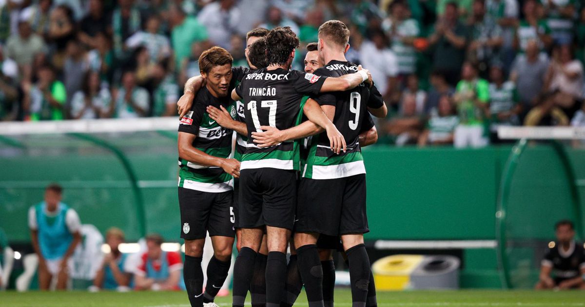 Imagem de jogador durante o aquecimento para o jogo entre Sporting e Rio Ave