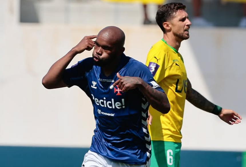 Eduardo Love festeja golo. Foto Belenenses