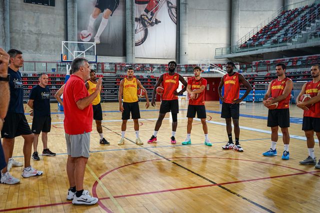 Portugal contra Argentina com Neemias a ver