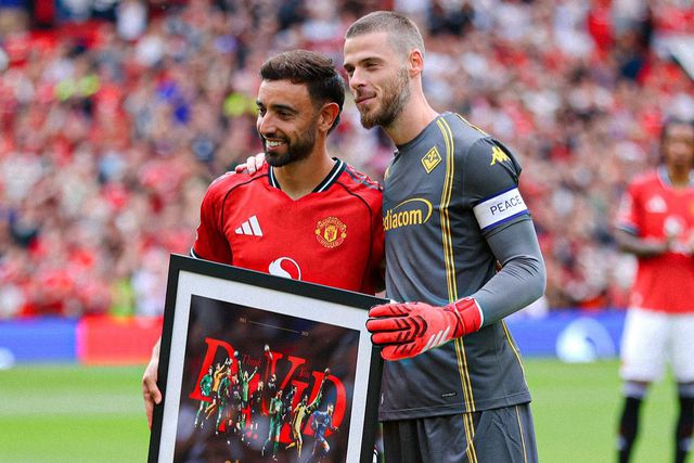 A homenagem de Old Trafford a De Gea (vídeo e fotos)
