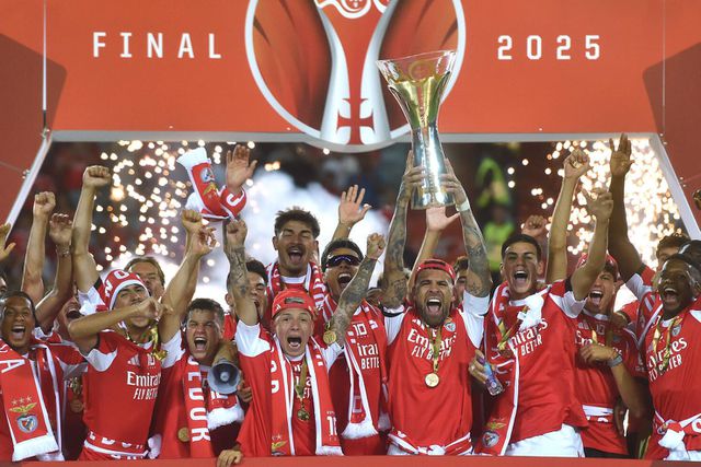 A maior contratação do Benfica é...