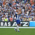 Luuk de Jong foi apresentado no Dragão para espanto de todos (Foto: Catarina Morais/Kapta+)