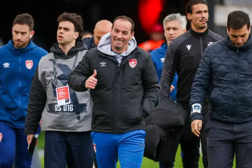 Petit está confiante para a estreia caseira do Santa Clara na Liga 2026/27