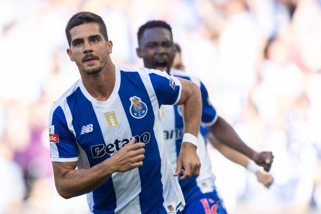 André Silva inaugurou o marcador logo ao minuto 9 no FC Porto-Alverca (IMAGO)