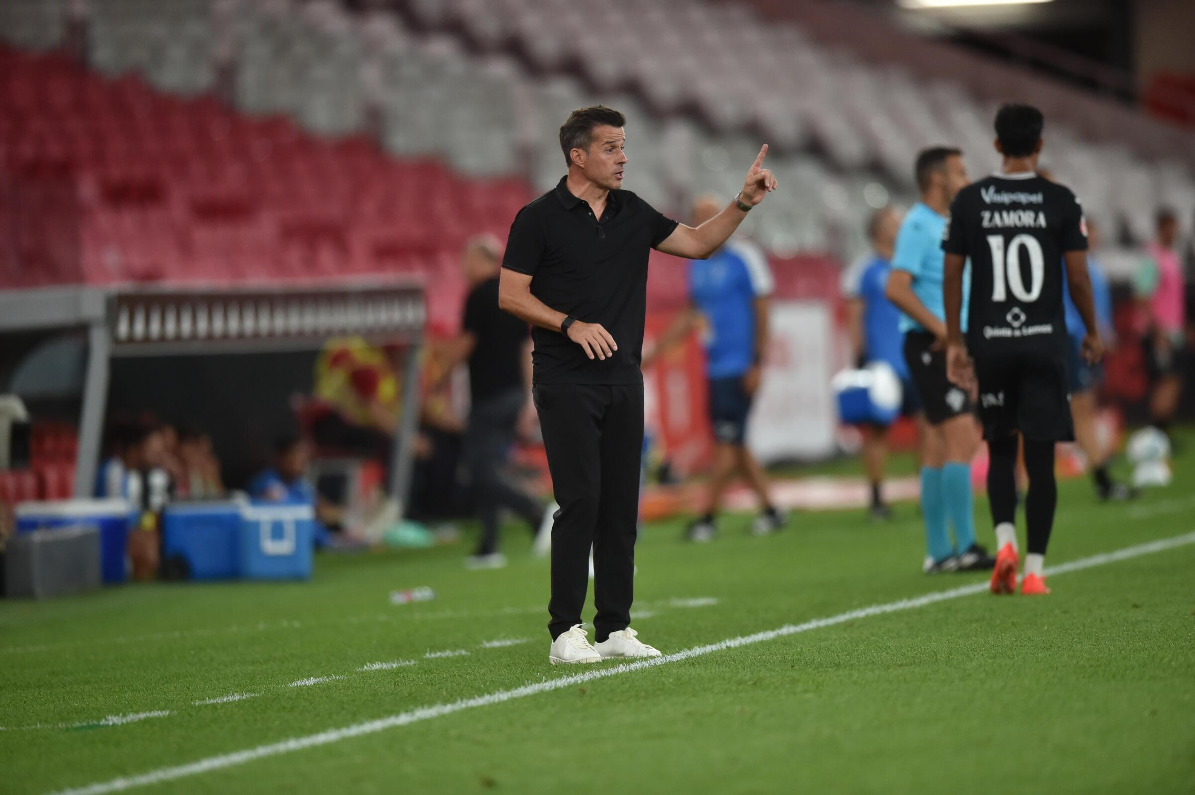 Marco Silva no Benfica-Académico de Viseu (Foto: Miguel Nunes)