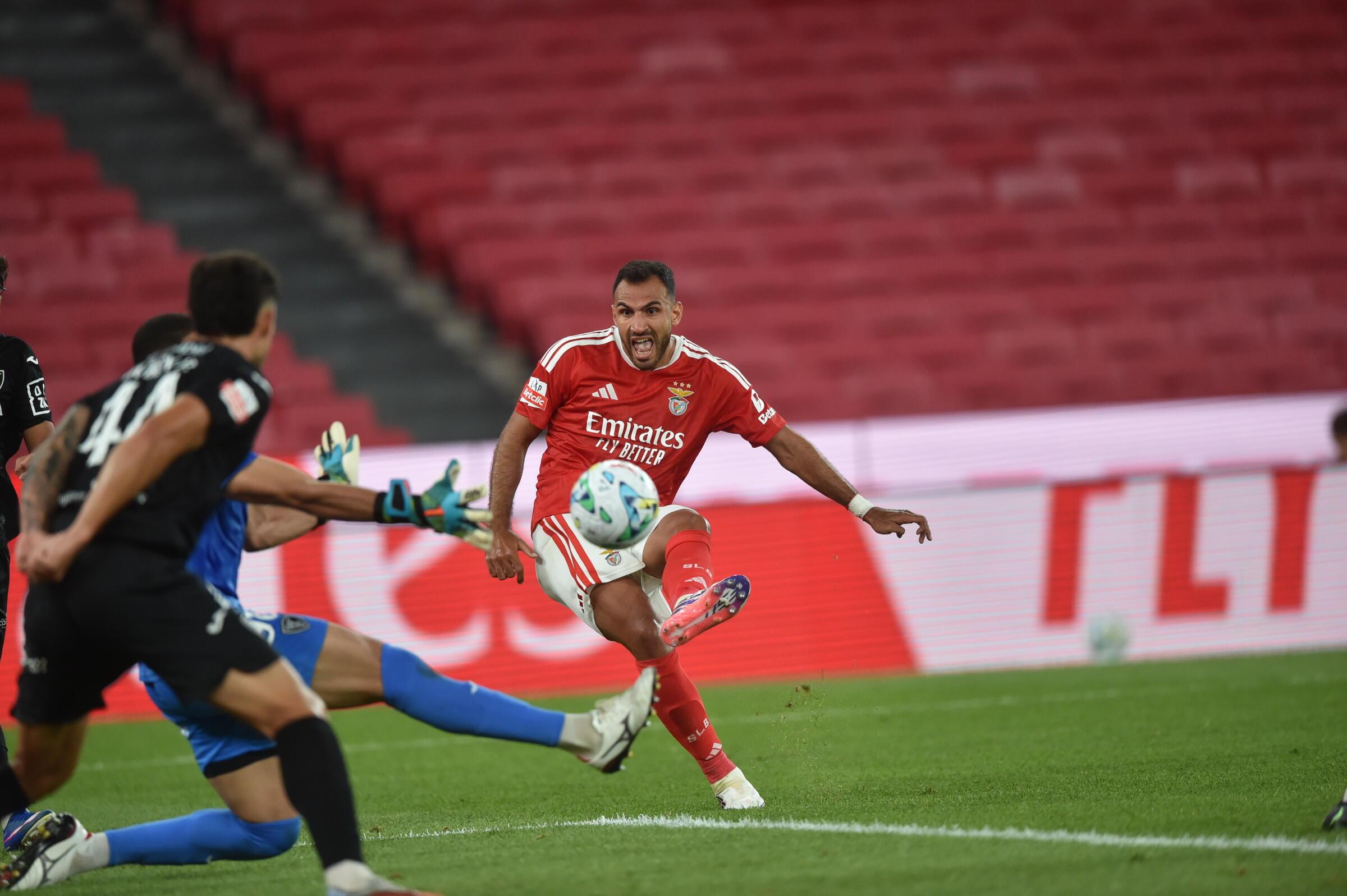 Benfica-Académico de Viseu (Foto: Miguel Nunes)