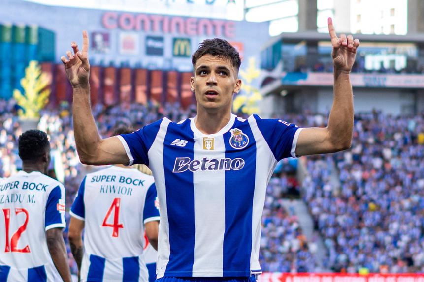 Festejos de Gabri Veiga no FC Porto-Alverca (IMAGO)
