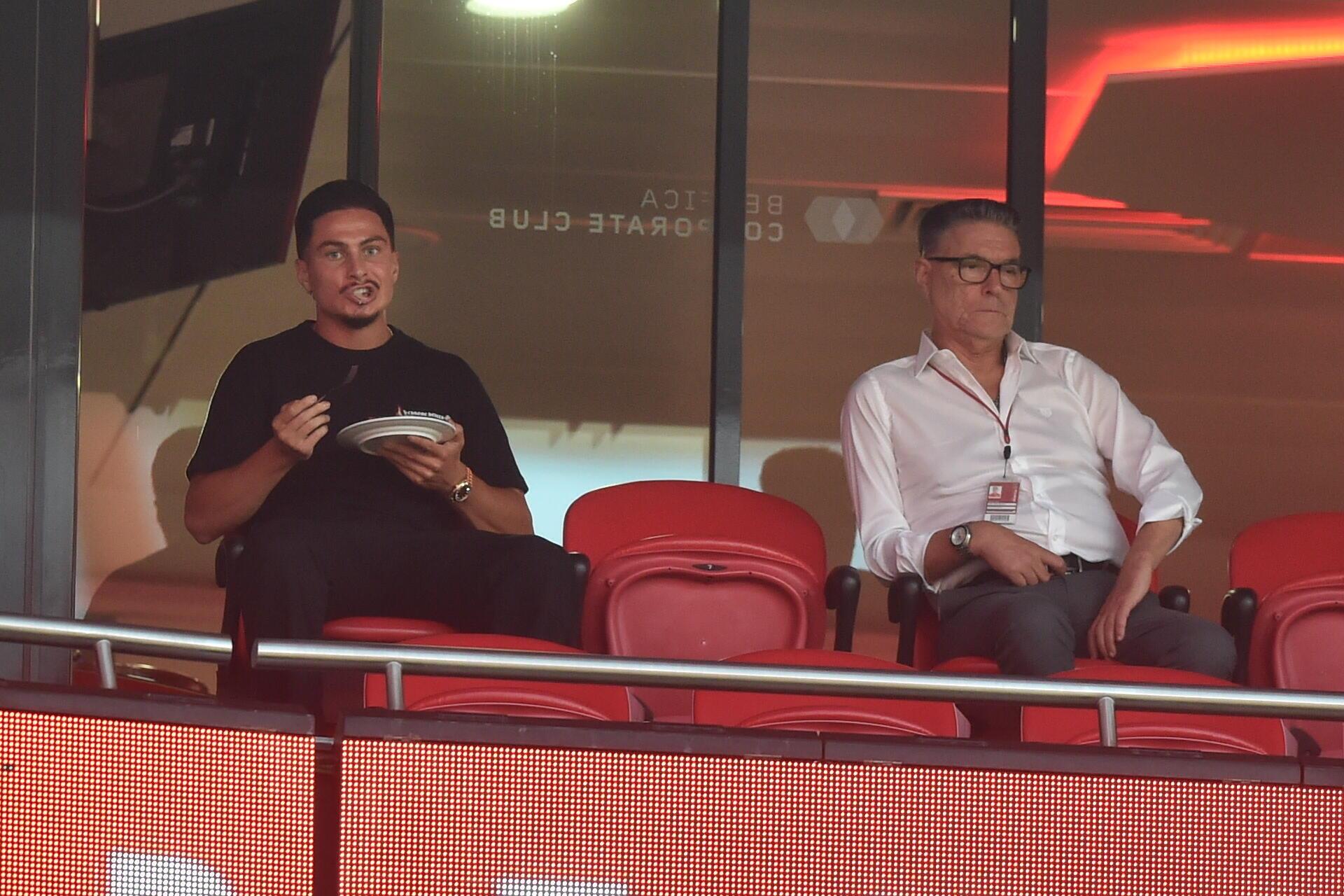Ivanovic assistiu ao Benfica-Académico de Viseu (Foto: Miguel Nunes)