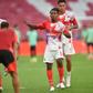 Leandro Barreiro, médio titular dos encarnados, aquece na Luz antes do Benfica-Ac. Viseu - FOTO: Miguel Nunes