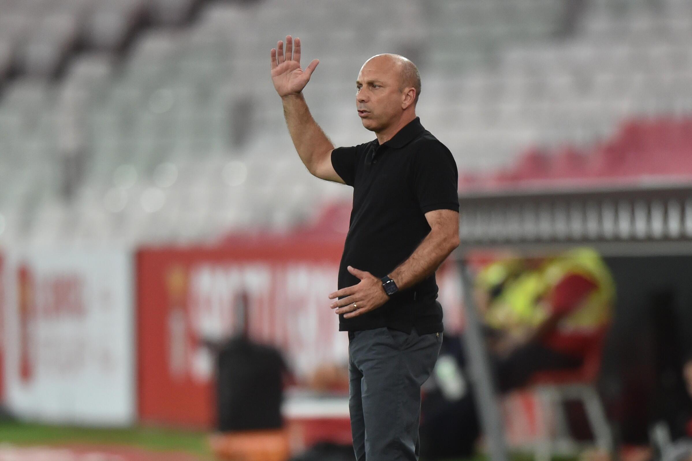 Bruno Pinheiro com Benfica-Académico de Viseu (Foto: Miguel Nunes)
