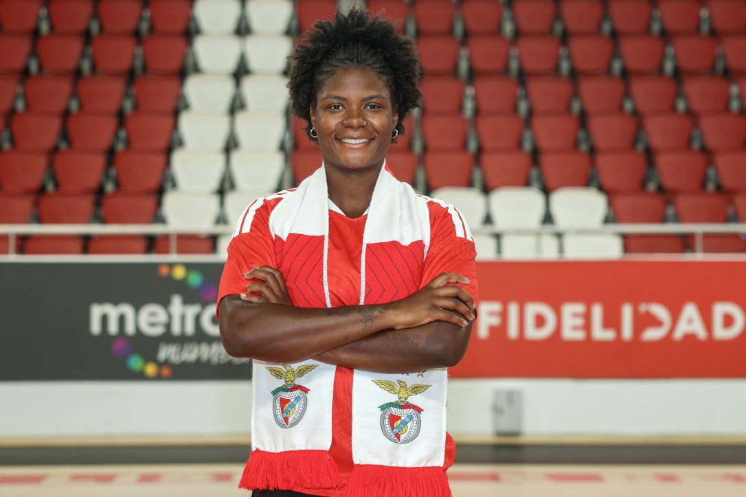 A brasileira Mayara Barcelos prolongou por mais um ano a ligação aos encarnados. Foto Benfica