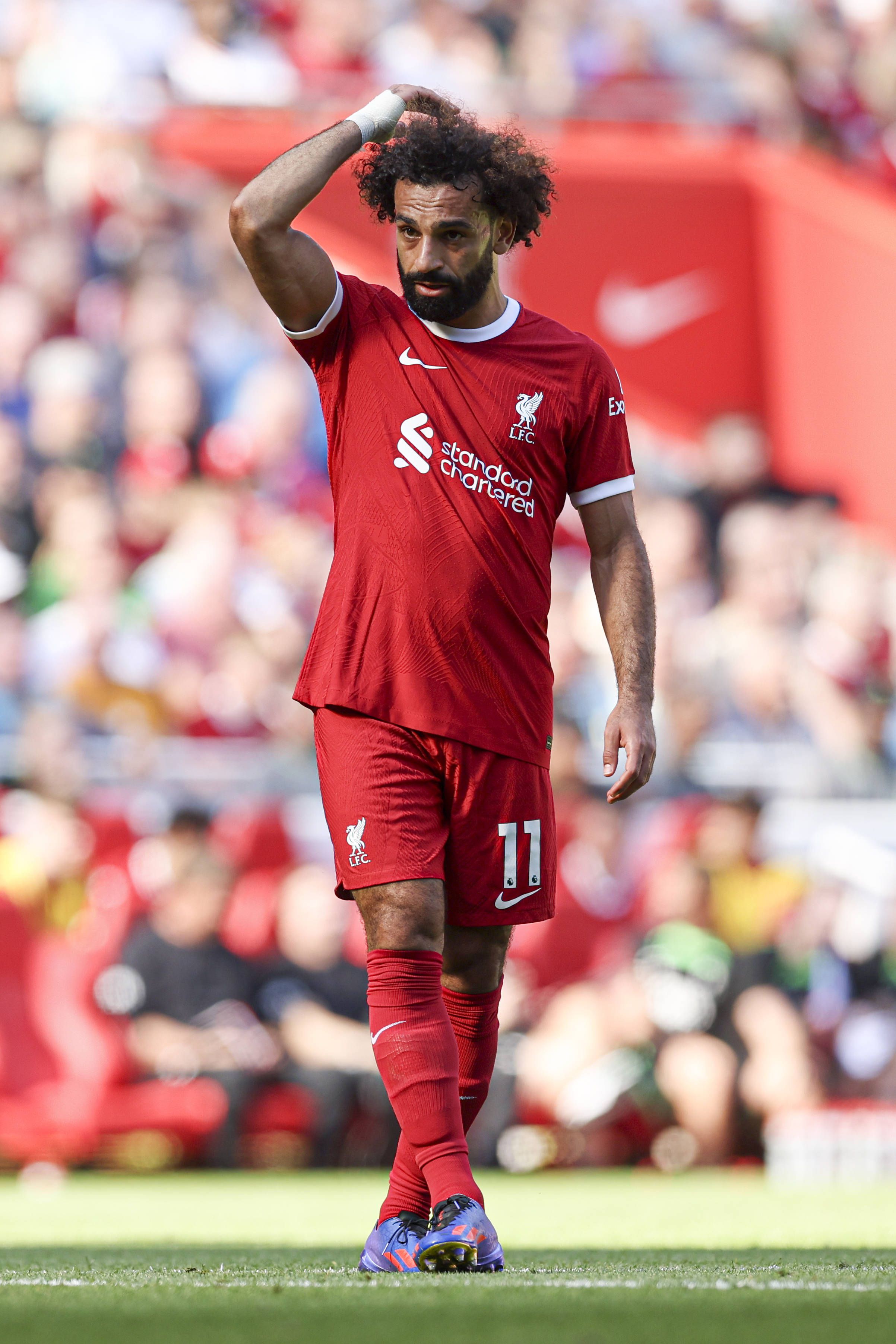 Salah não está feliz no Liverpool, diz ex-jogador e amigo de