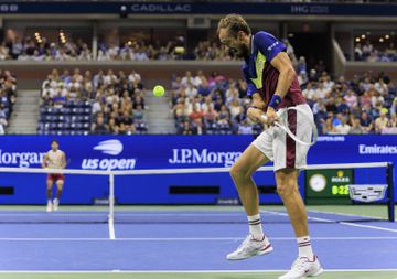 US Open: Daniil Medvedev bate Carlos Alcaraz e vai defrontar Djokovic na final