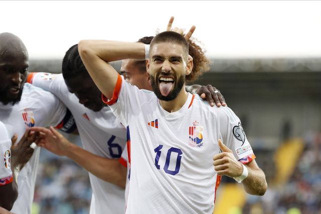 Bélgica regressa ao topo do grupo F com subtileza de Carrasco