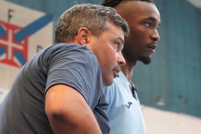 Leões Porto Salvo goleiam Belenenses no arranque do campeonato