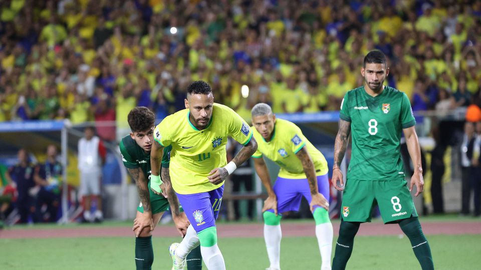 Brasil goleia Bolívia com um Rodrygo brilhante e penálti falhado e bis de Neymar