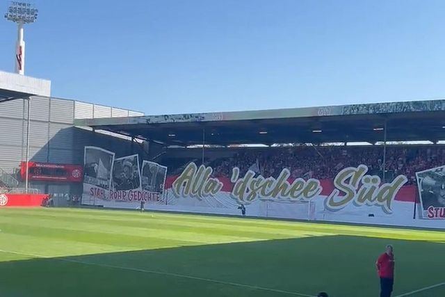 Klopp regressa a casa