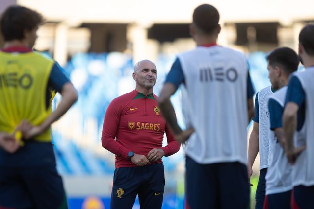 Roberto Martínez atrás de recorde de Carlos Queiroz