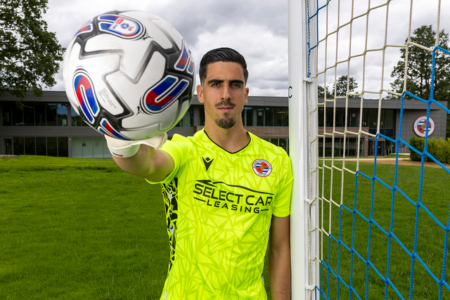 Oficial: Reading anuncia guarda-redes português