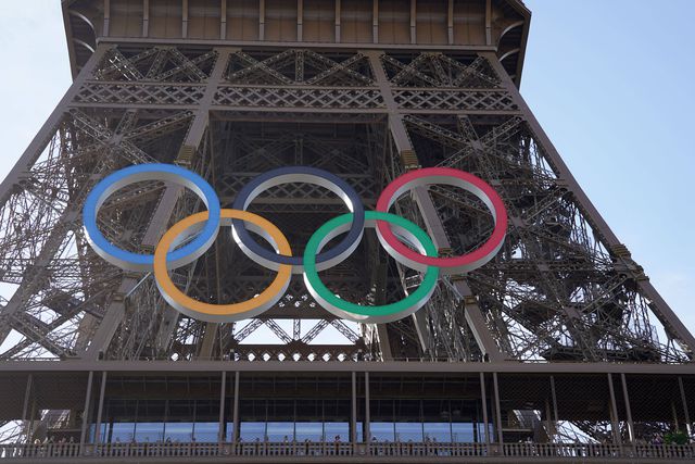 Descendentes de Gustave Eiffel não querem anéis olímpicos na Torre