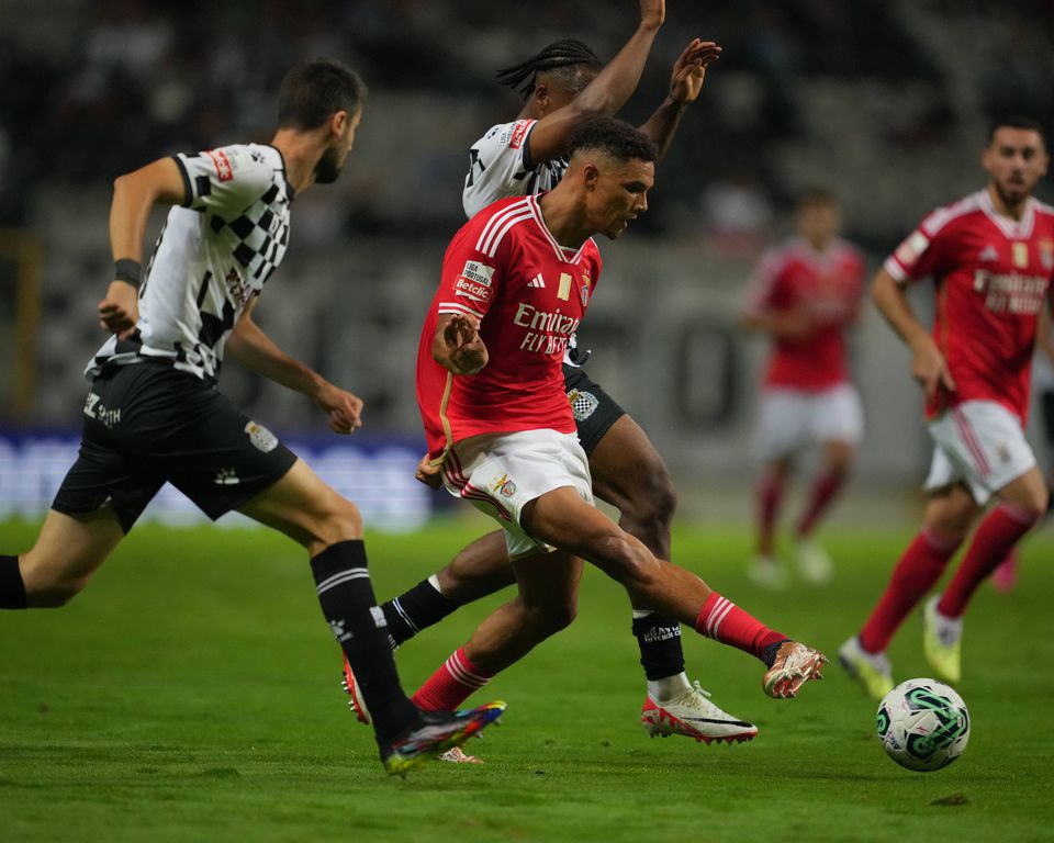 Boavista coloca à venda bilhetes para receção ao Benfica