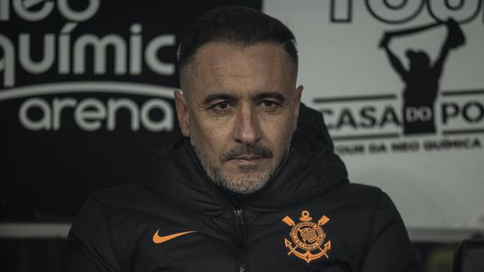 Tribunal do Trabalho encerra processo de Vítor Pereira contra o Corinthians