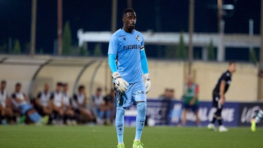 Liga: Bruno Varela eleito guarda-redes do mês de agosto